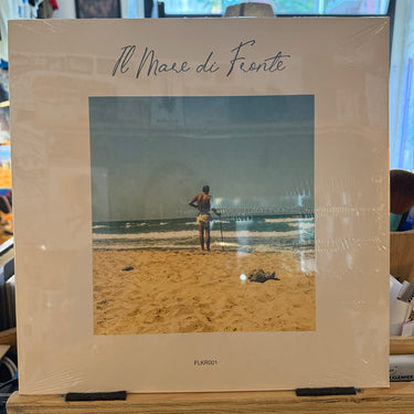 IL MARE DI FRONTE <br> IL MARE DI FRONTE